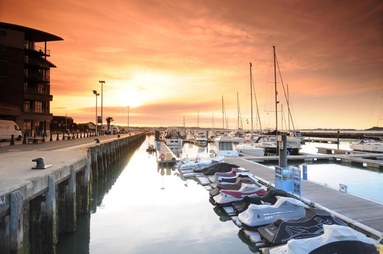 Custom House Poole - Hawkhurst Chamber Villa Bagian luar foto