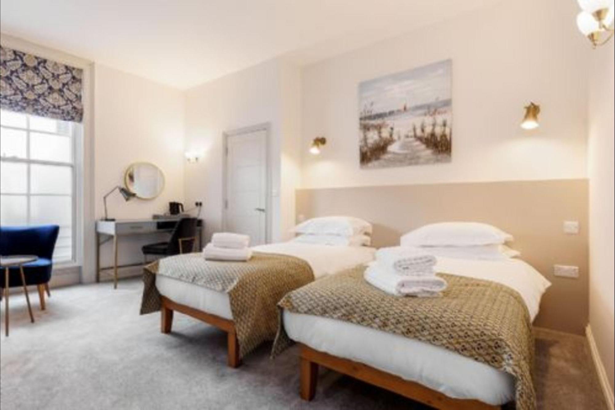 Custom House Poole - Hawkhurst Chamber Villa Bagian luar foto